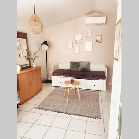 Charmant petit studio à 2 pas du village Le Plan-de-la-Tour Extérieur photo